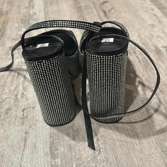 Steve Madden platform heels - Picture 3 of 5